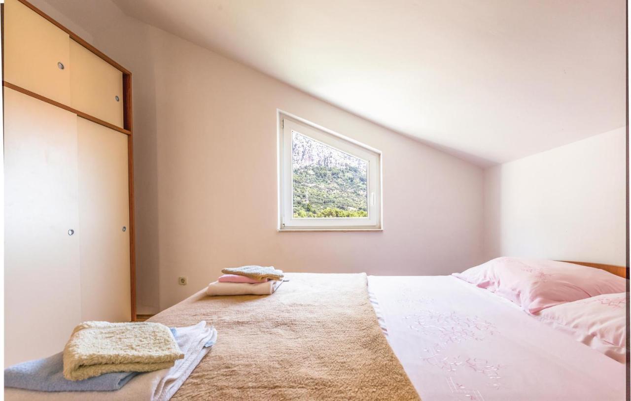 Cozy In With Kitchen Appartement Makarska